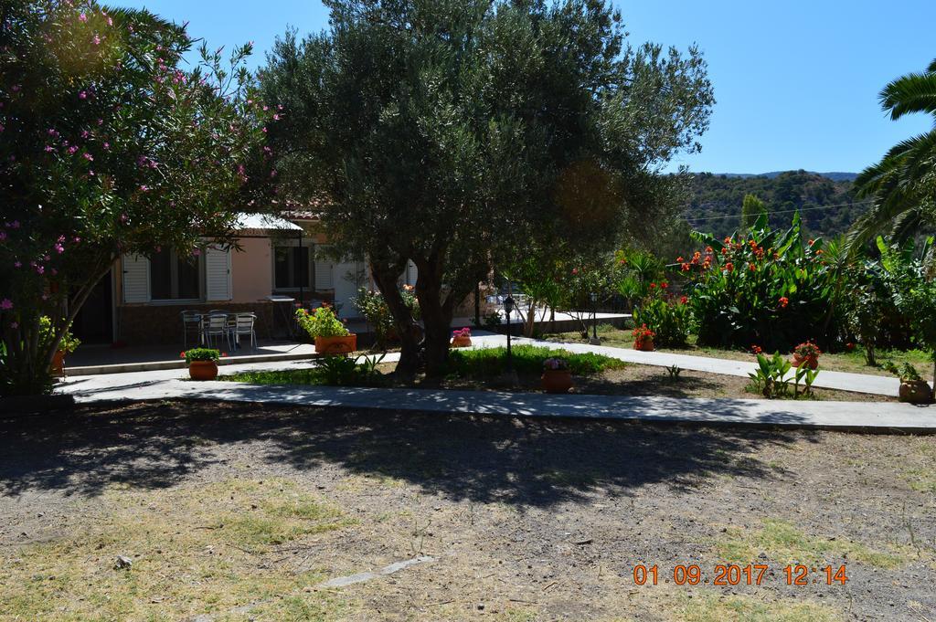 Garden View Apartments Anaxos Exterior photo